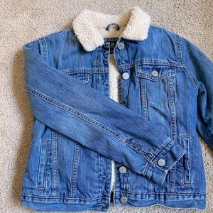 Gap, XXL but feels like a Large. Jean Jacket with fur on the inside. Like New